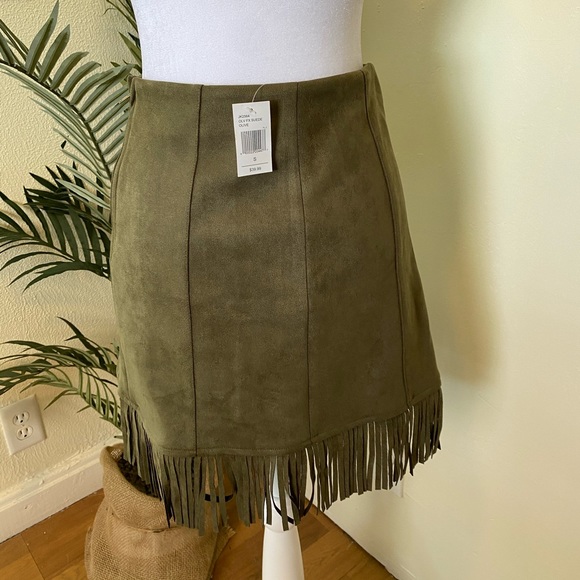 Flying Tomato Olive Suede Fringe Mini Skirt Size S - Picture 5 of 7